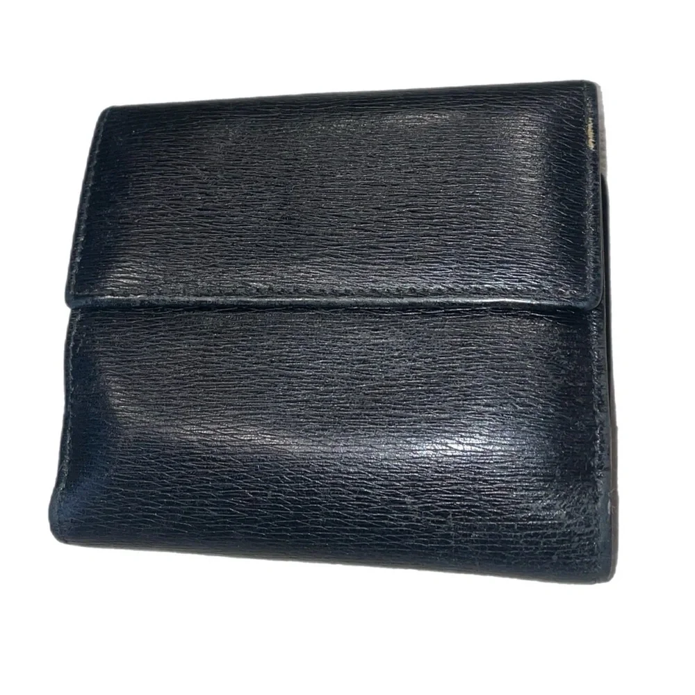 Gucci black leather (unisex) wallet. Snap in front for cards/cash back coin WLT